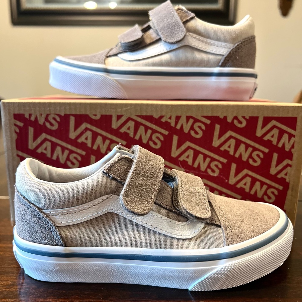 Vans: kids old skool v shoe - size 10.5